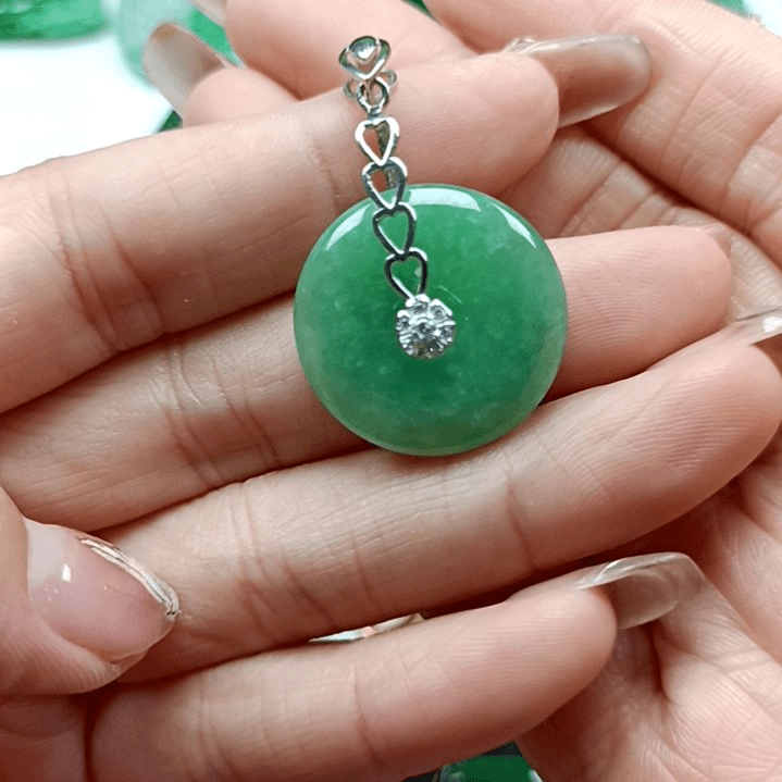 翡翠颈饰银S925镶嵌翡翠成品