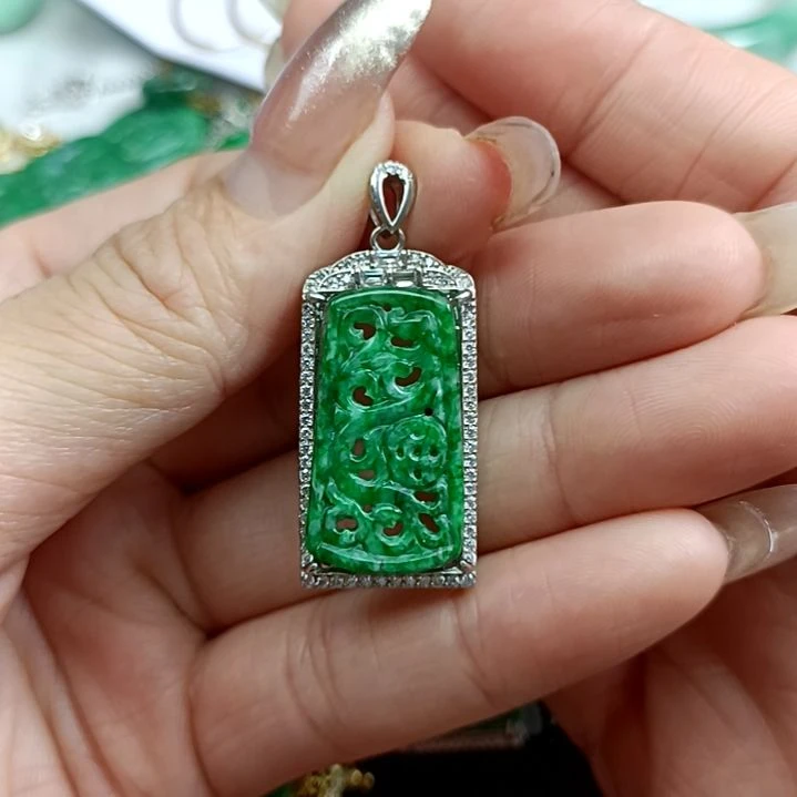 翡翠颈饰银S925镶嵌翡翠成品