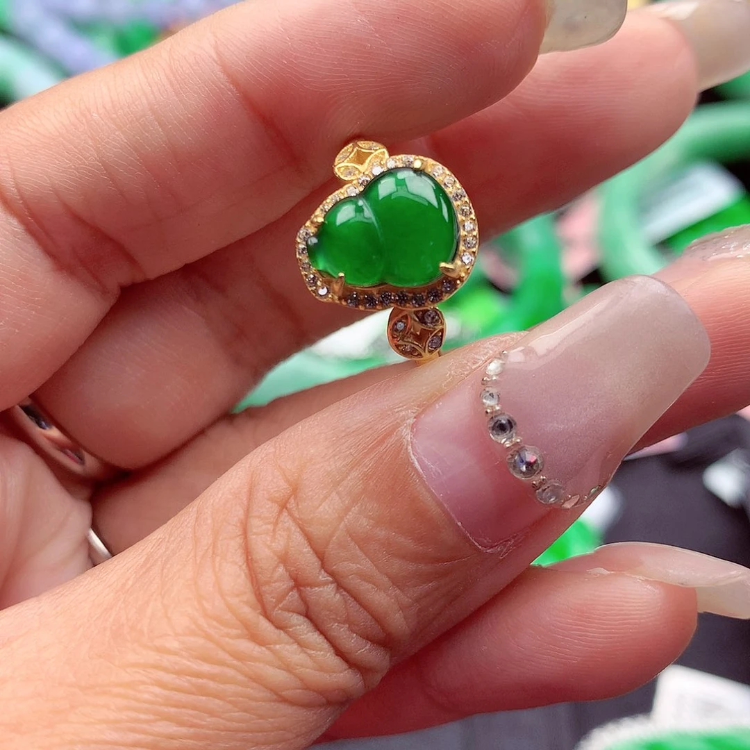 翡翠颈饰银S925镶嵌翡翠