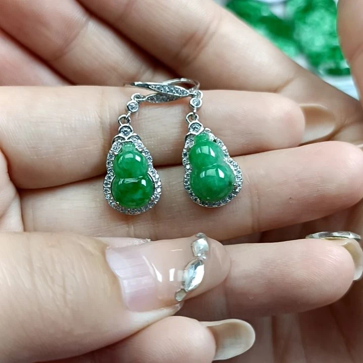 翡翠颈饰银S925镶嵌翡翠成品