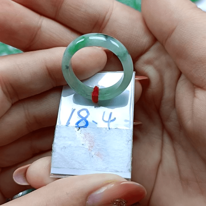 翡翠颈饰未镶嵌翡翠成品
