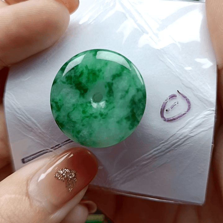翡翠颈饰未镶嵌翡翠成品