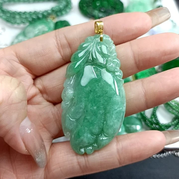 翡翠颈饰18K金镶嵌翡翠成品