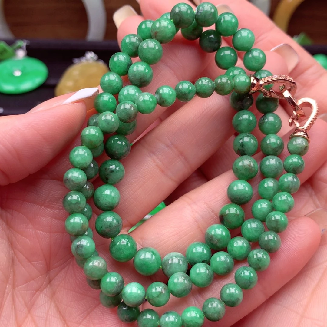 翡翠颈饰未镶嵌翡翠