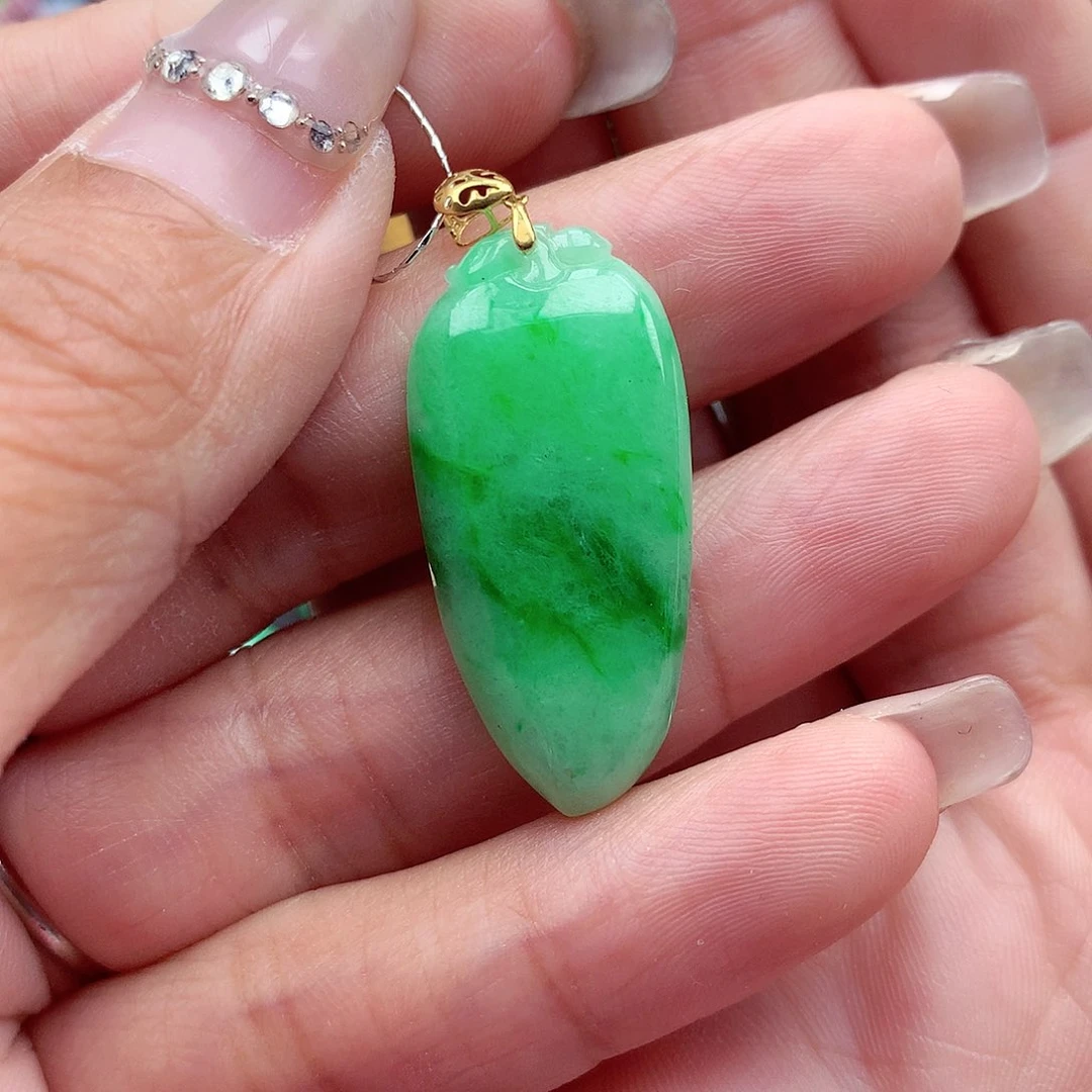 翡翠颈饰18K金镶嵌翡翠