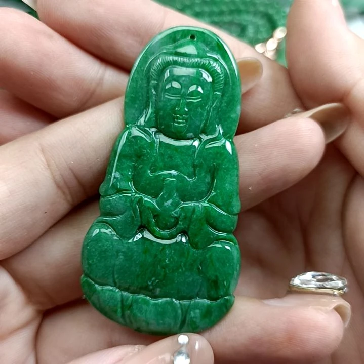 翡翠颈饰未镶嵌翡翠成品