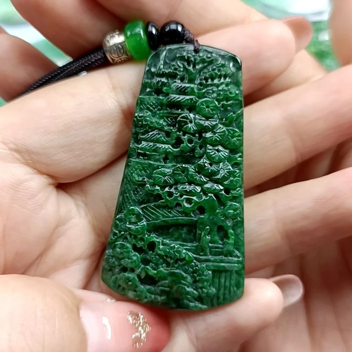 翡翠颈饰未镶嵌翡翠成品