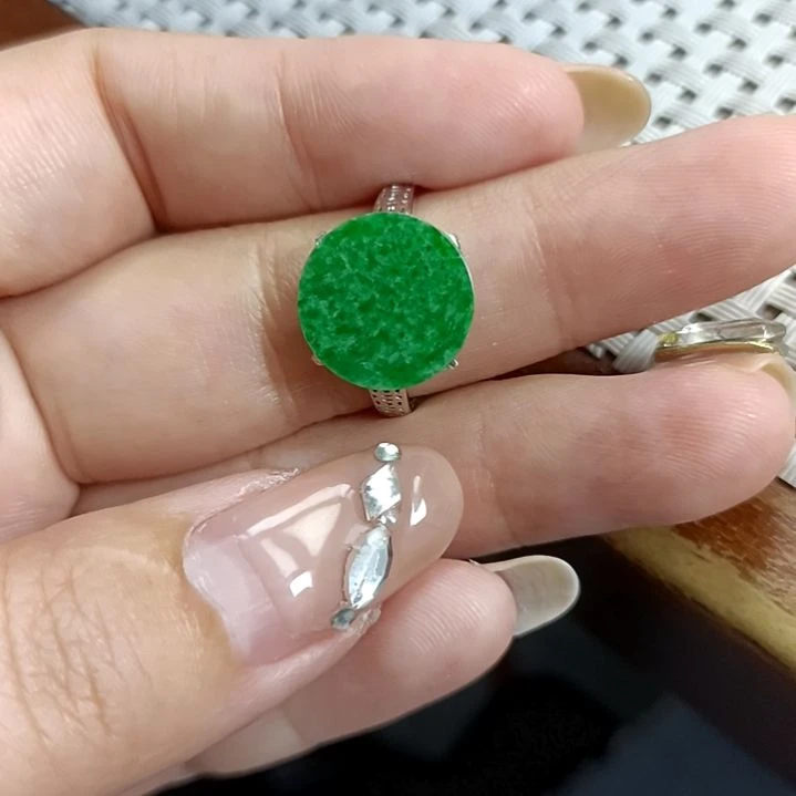翡翠颈饰银S925镶嵌翡翠成品