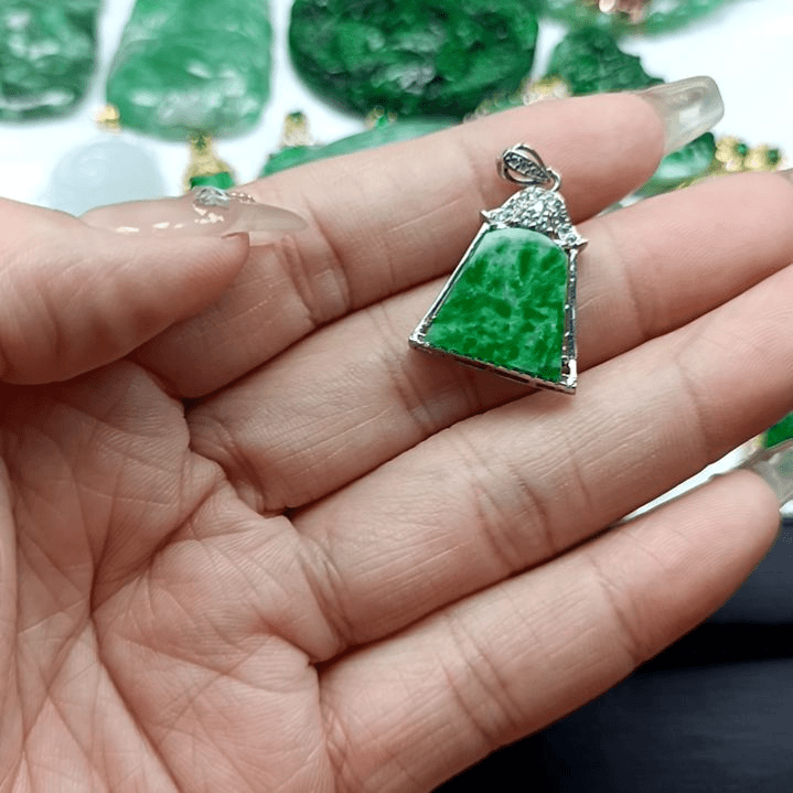 翡翠颈饰银S925镶嵌翡翠成品