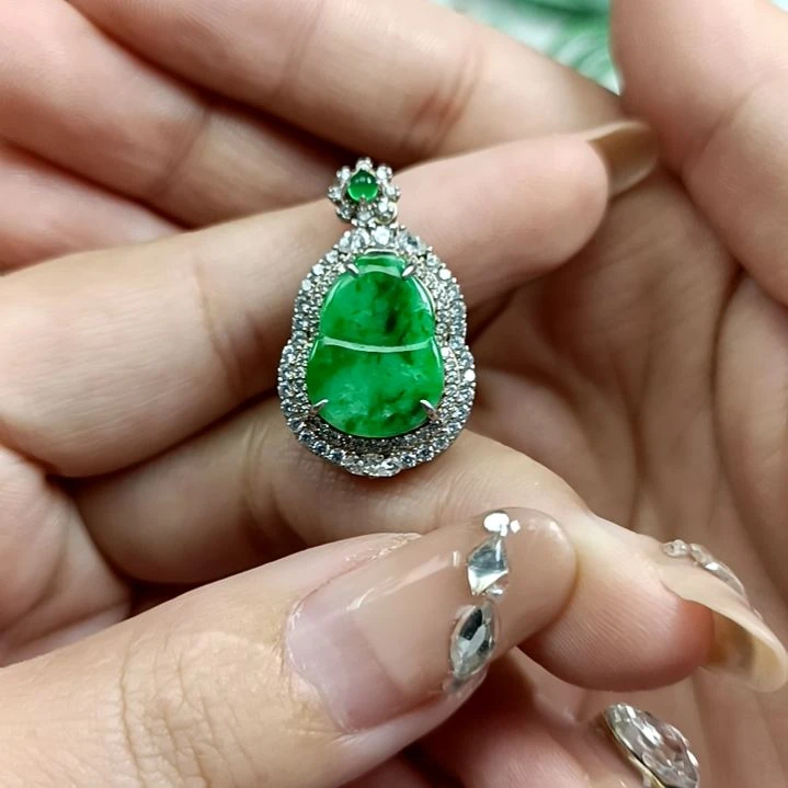 翡翠颈饰银S925镶嵌翡翠成品