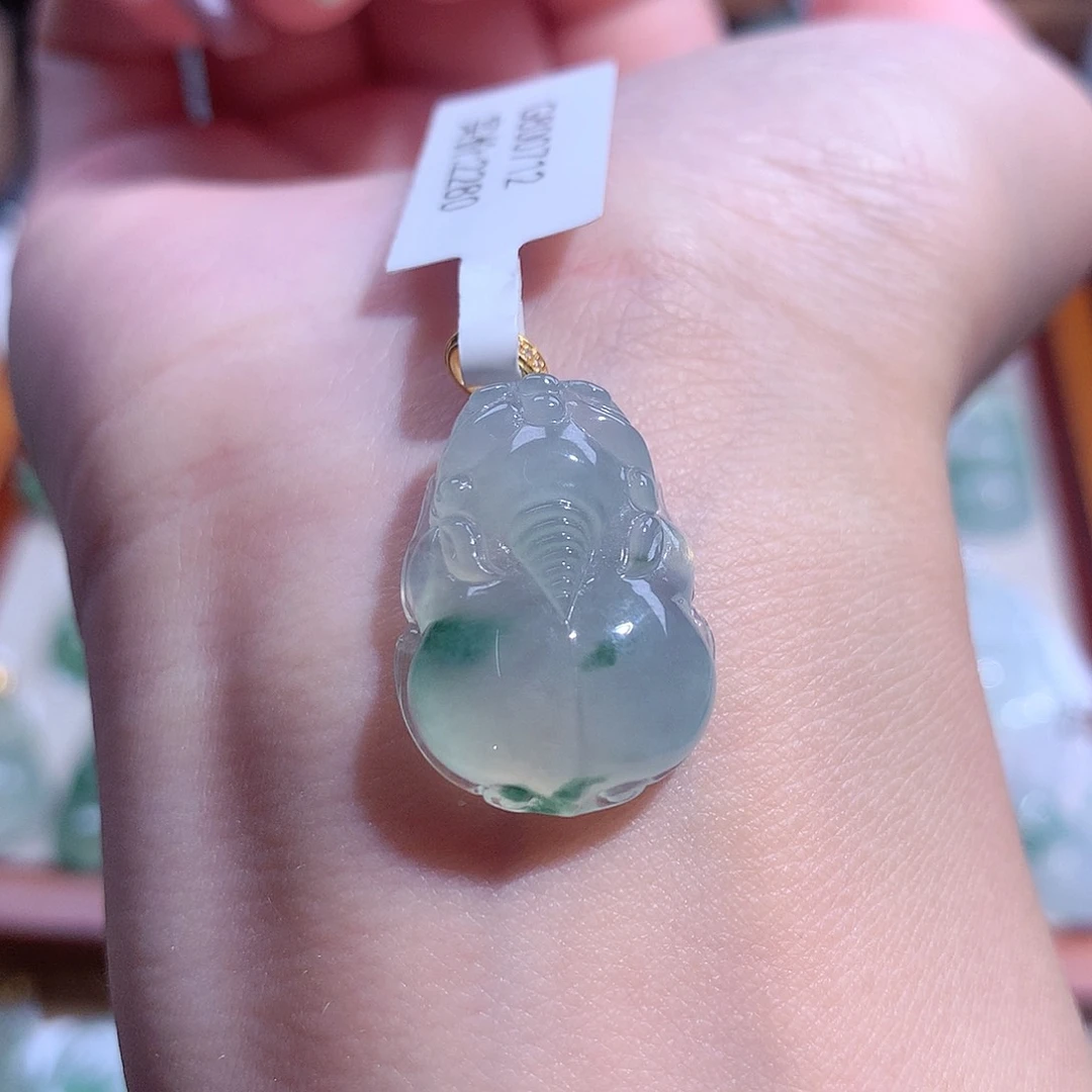 翡翠吊坠(不含链)18K金镶嵌