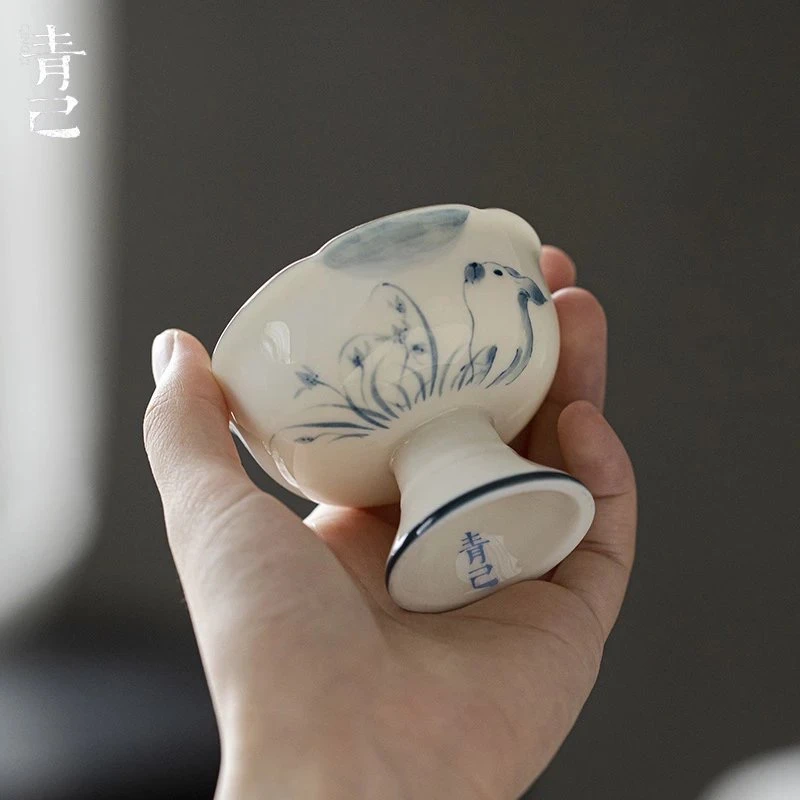 青己-玉瓷-玉兔望月-棠梨高足茶杯白瓷釉下彩主人杯个人杯