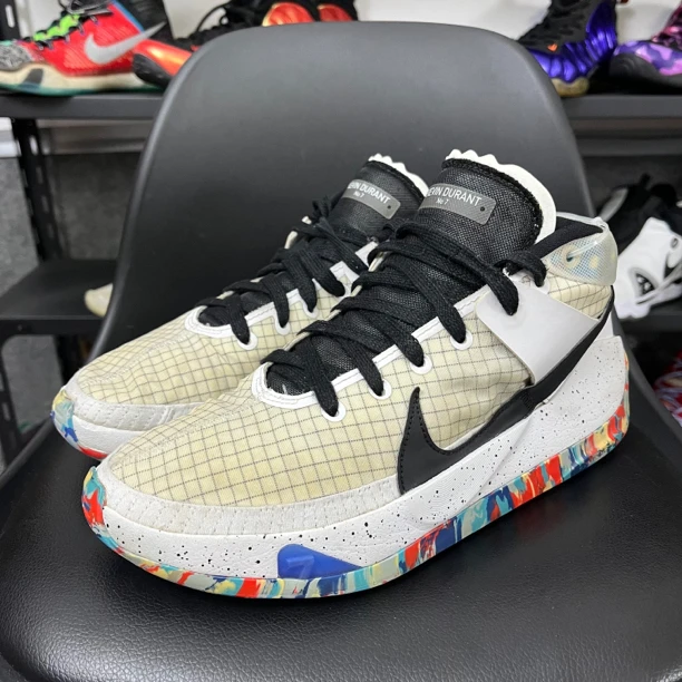 鞋码42/KD13 白黑/二手原盒/9新/公价1599