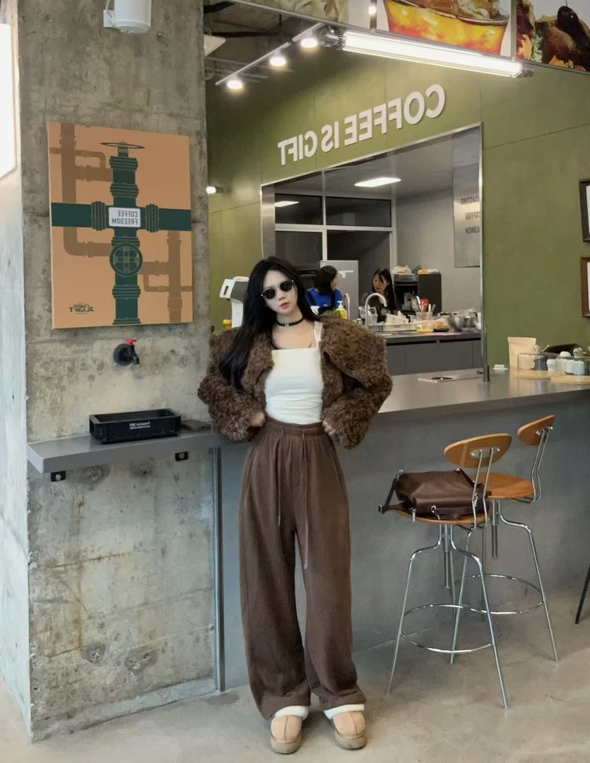 【TX】娃娃领宽松短款卷卷毛外套/加厚抽绳休闲裤