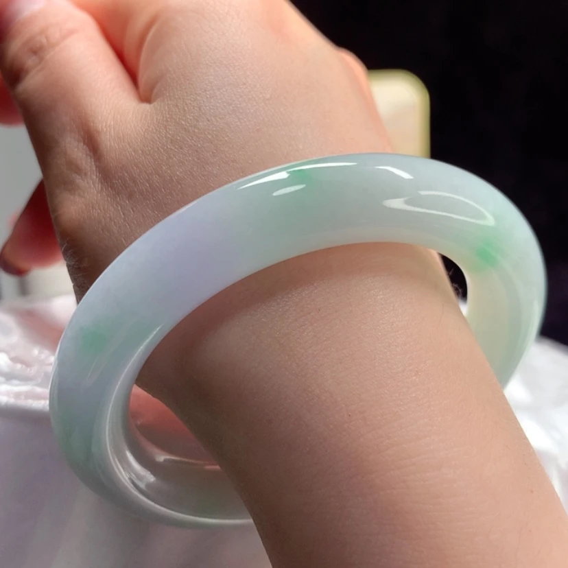 【闪购商品】翡翠手镯（圆镯）未镶嵌春彩6号