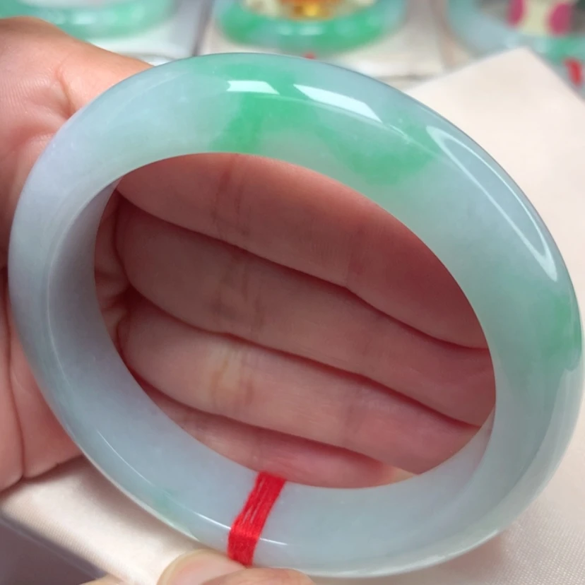 【闪购商品】翡翠手镯未镶嵌…