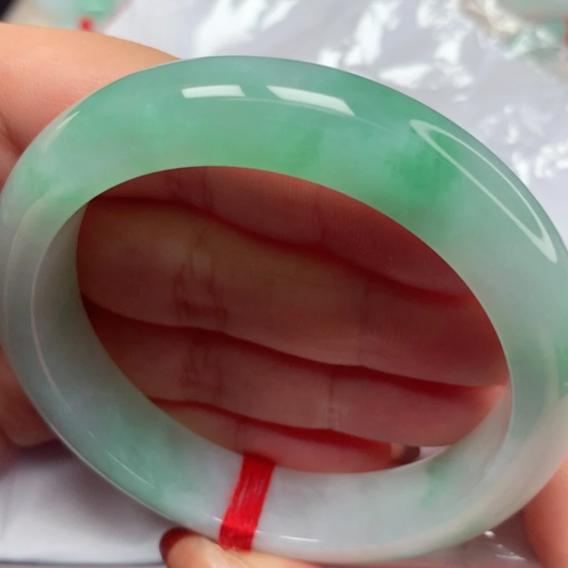 【闪购商品】翡翠手镯未镶嵌冰胶阳绿7号