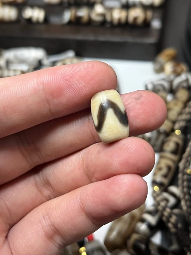 手工纯味小牙玛瑙珠珠