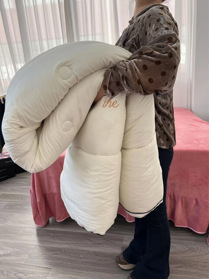 {立体五叶草冬被}150*200保暖被芯白色