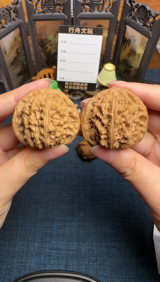【闪购商品】文玩核桃把件汉高楼43.5