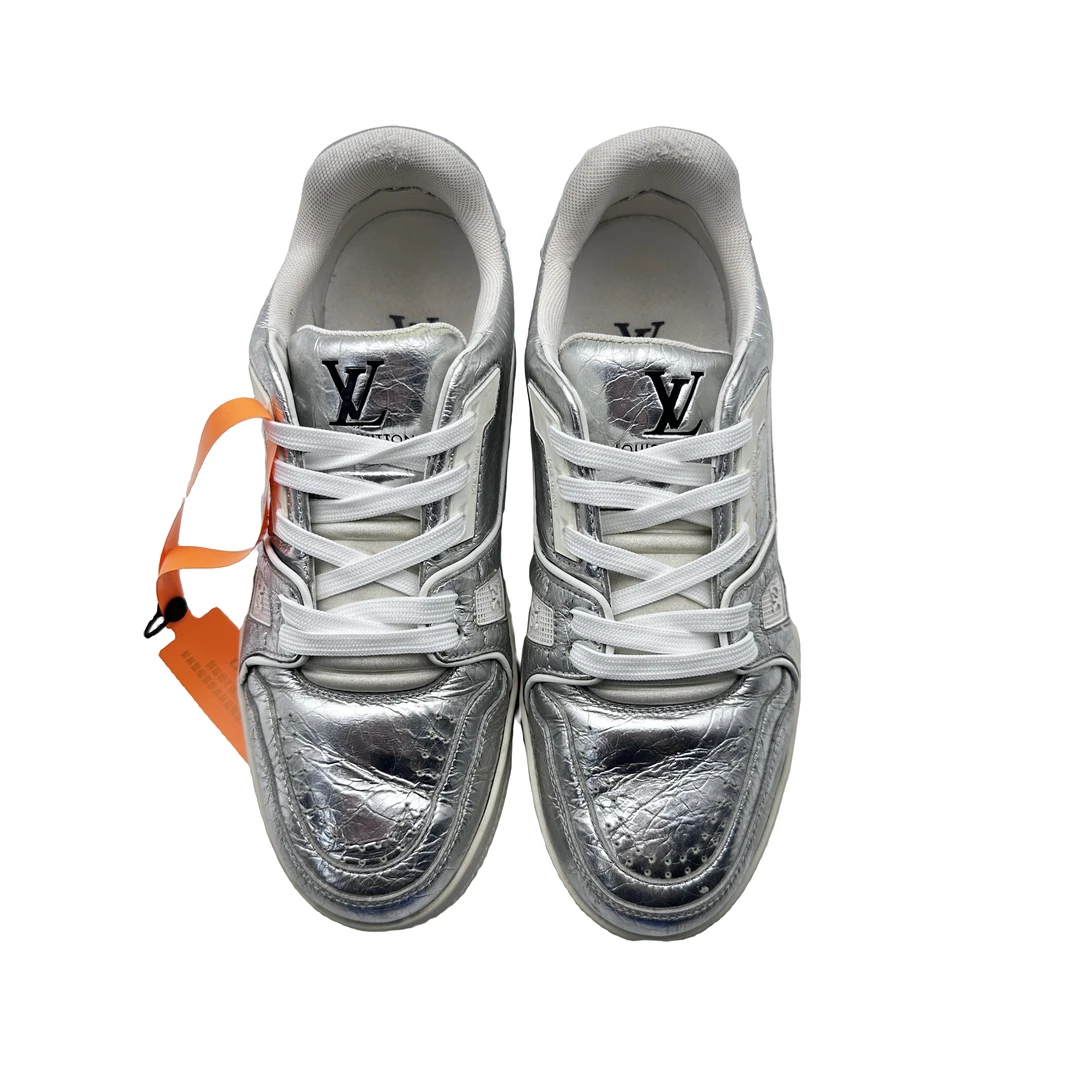 Lv/5.5码39.5码/锡纸银trainer板鞋/95新/时尚潮流潮鞋/vv266