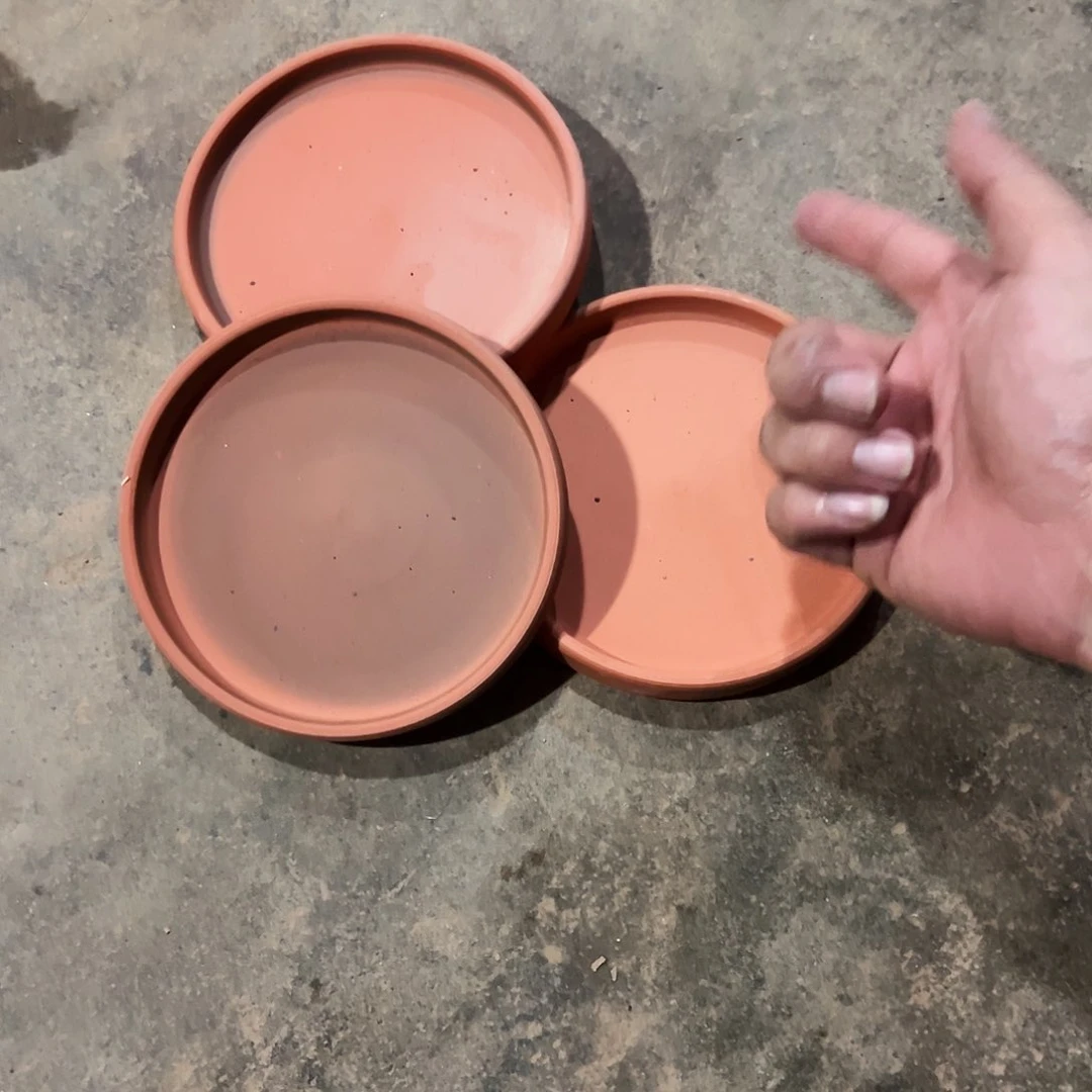 【闪购商品】红陶20CM以下瑕疵发黑托盘三只14cm