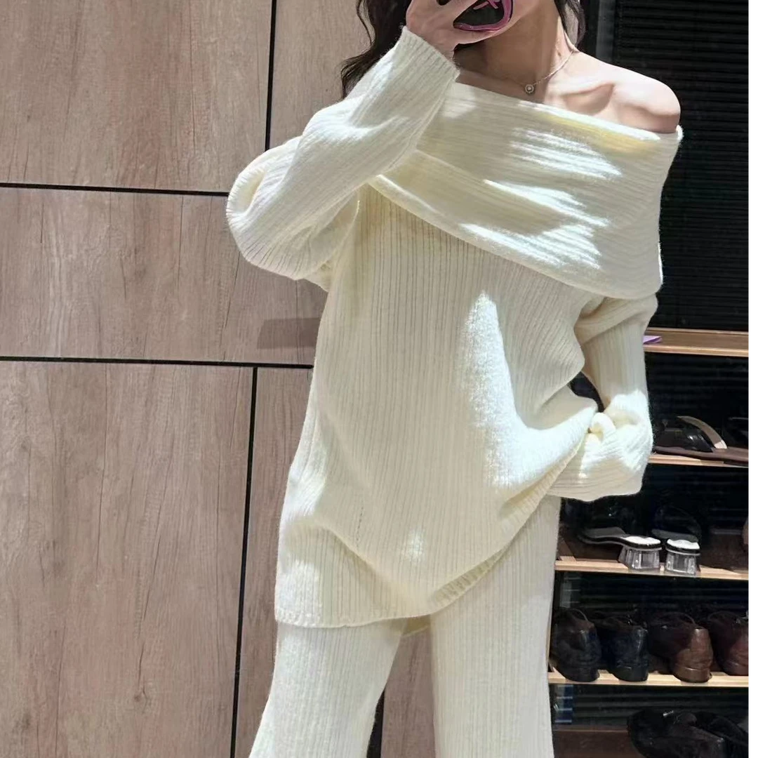 早秋气质设计感一字领露肩坑条修身纯色百搭长袖针织衫上衣女