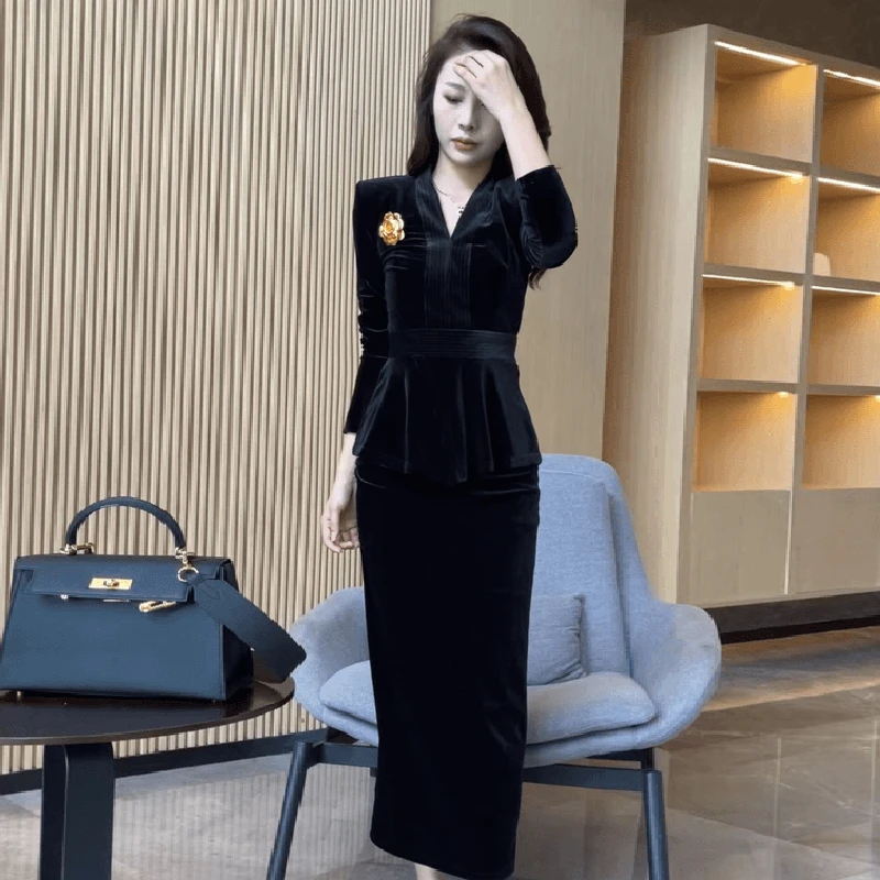 【ZY】【两件套】新款气质高级感洋气显瘦V领上衣高腰半身裙套装2147