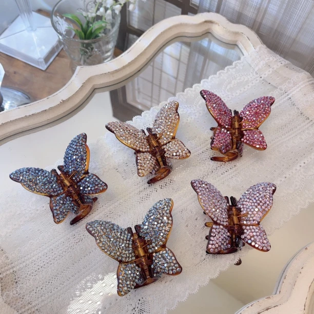 Q516精致气质质感轻奢立体蝴蝶闪抓夹