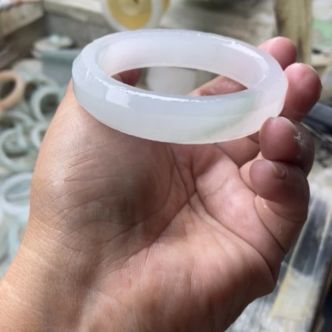 石英质玉手镯未镶嵌晨*加工定制