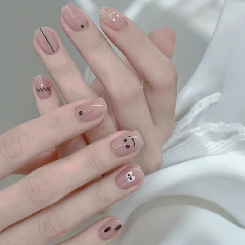 06新男女穿戴甲简约显白透色手绘眼睛笑脸裸粉色线条短款甲片