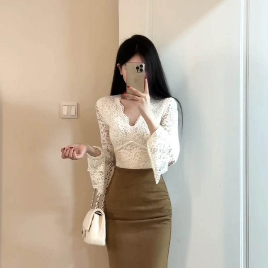 【纯欲战神】秋冬新款纯欲蕾丝V领修身时尚精致千金风上衣XY-018