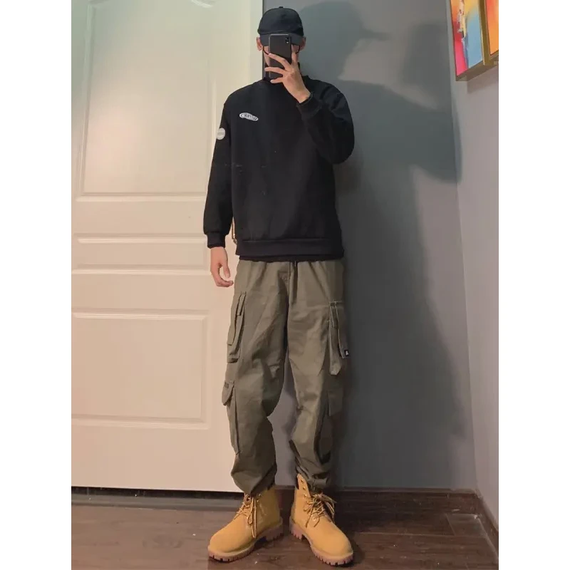 军绿色大口袋工装裤男款搭配马丁靴的束脚裤子美式复古机能伐木裤