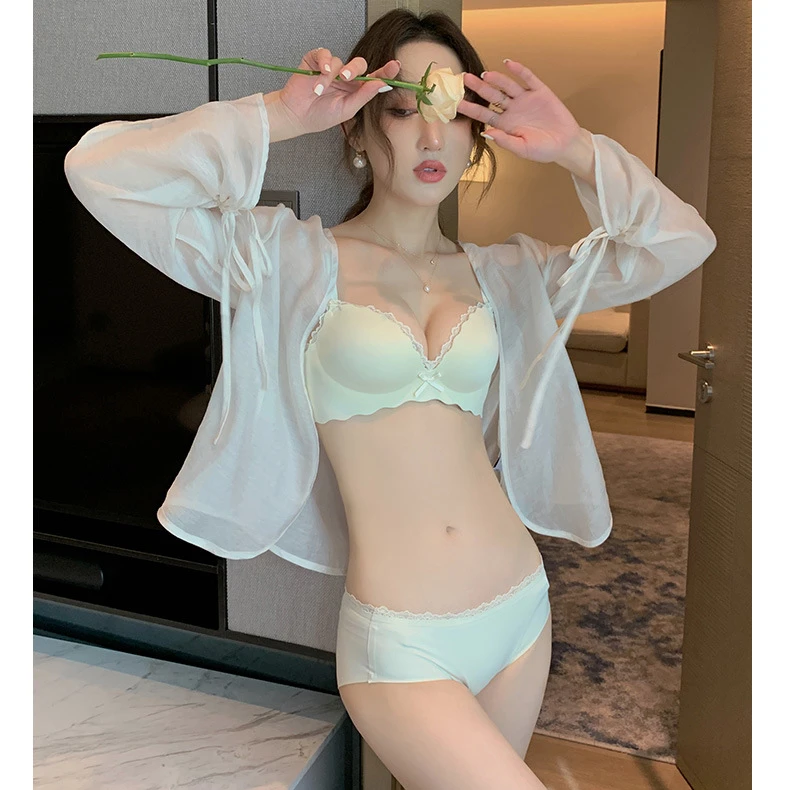 甜美约维多利亚小胸显大文胸一片式无痕内衣收副乳聚拢胸罩性感蕾