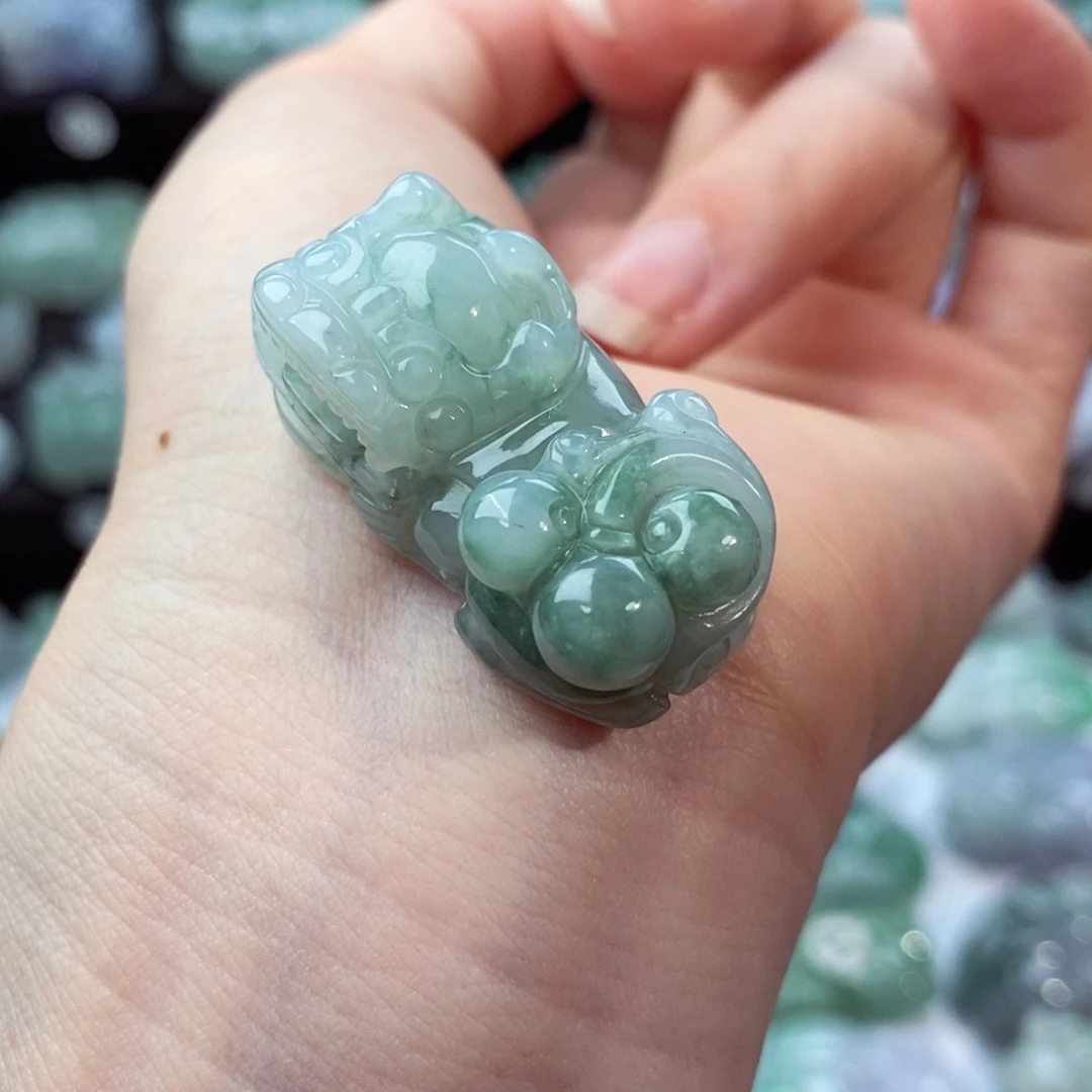 翡翠颈饰未镶嵌天然