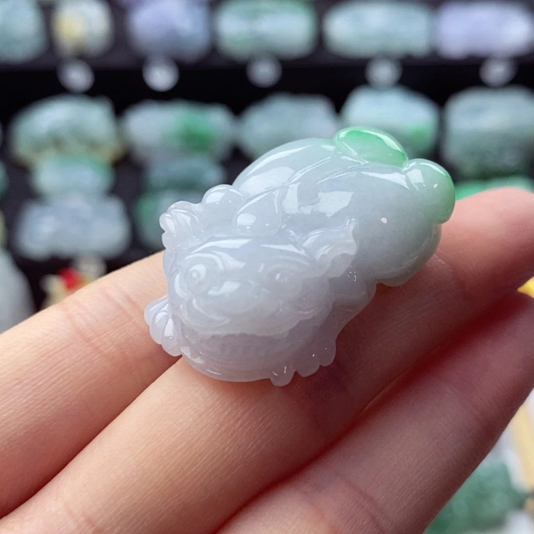 翡翠颈饰未镶嵌天然