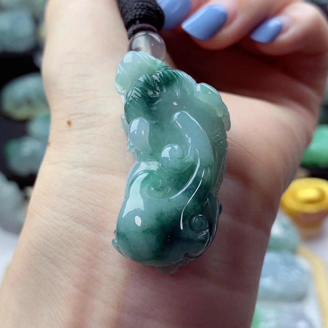翡翠颈饰未镶嵌天然