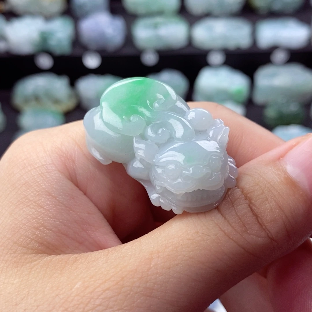 翡翠颈饰未镶嵌天然