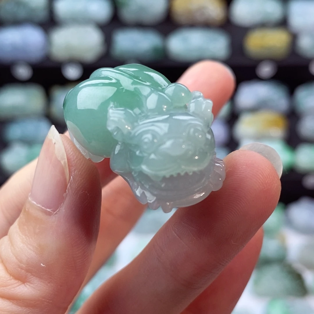 翡翠颈饰未镶嵌天然