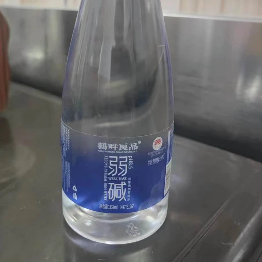 鹤畔良品天然苏打水