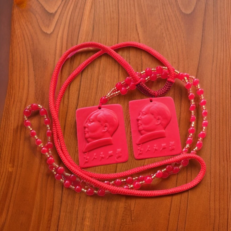 非金属皮质吊坠 毛主席吊坠女款项链吊坠时尚情侣红色精美挂坠