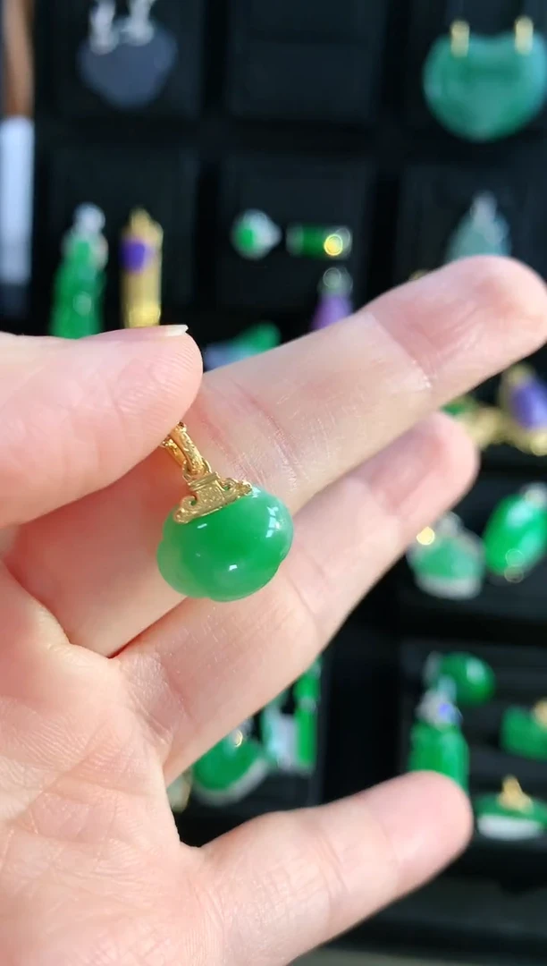【闪购商品】翡翠吊坠(不含链)18K金镶嵌吊坠