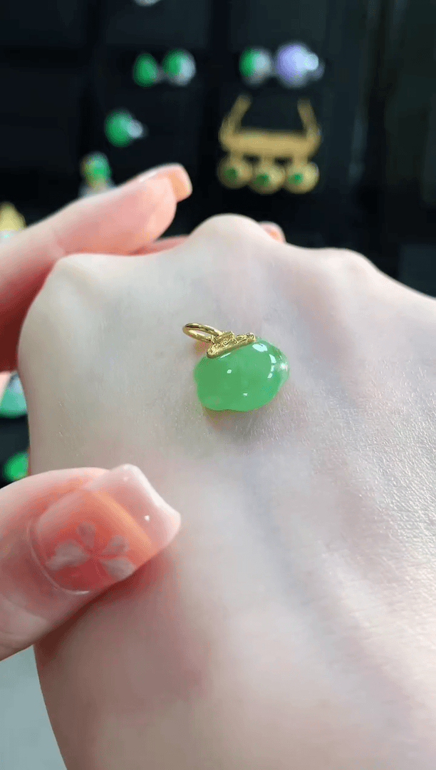 【闪购商品】翡翠颈饰18K金镶嵌吊坠