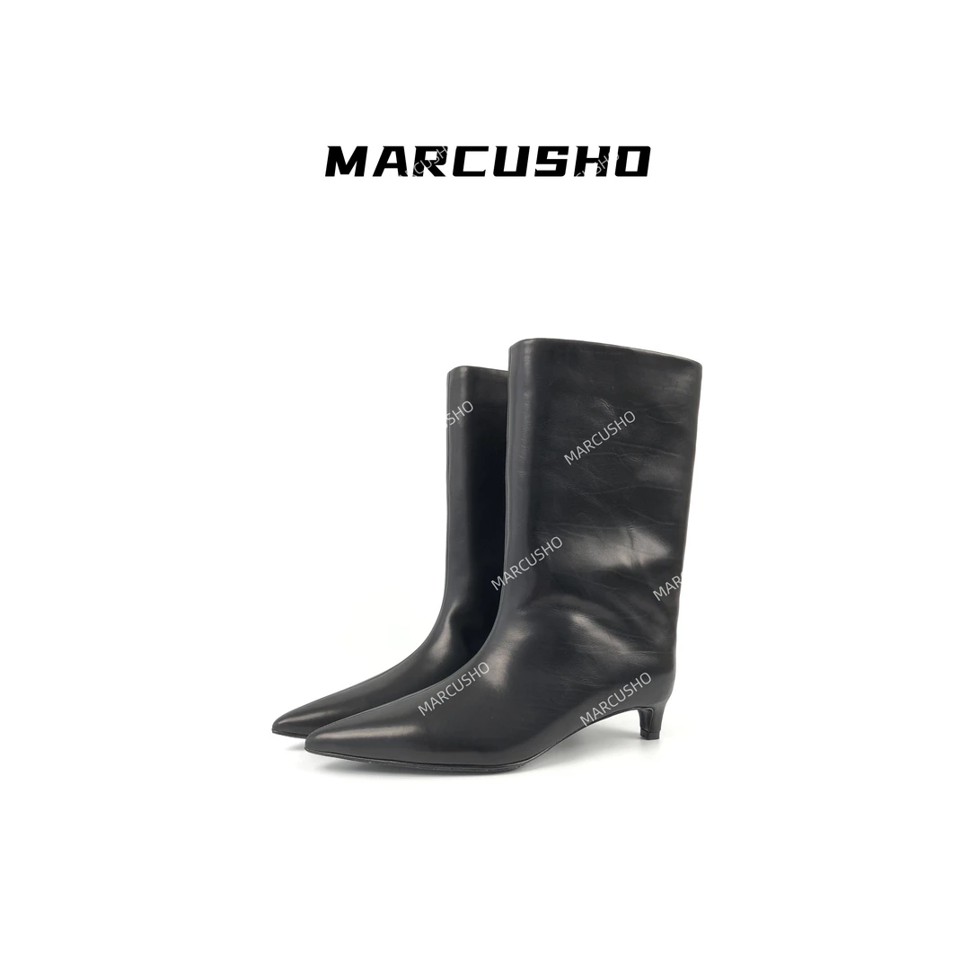 MARCUSHO胎牛皮尖头小猫跟极简风中筒靴X1079