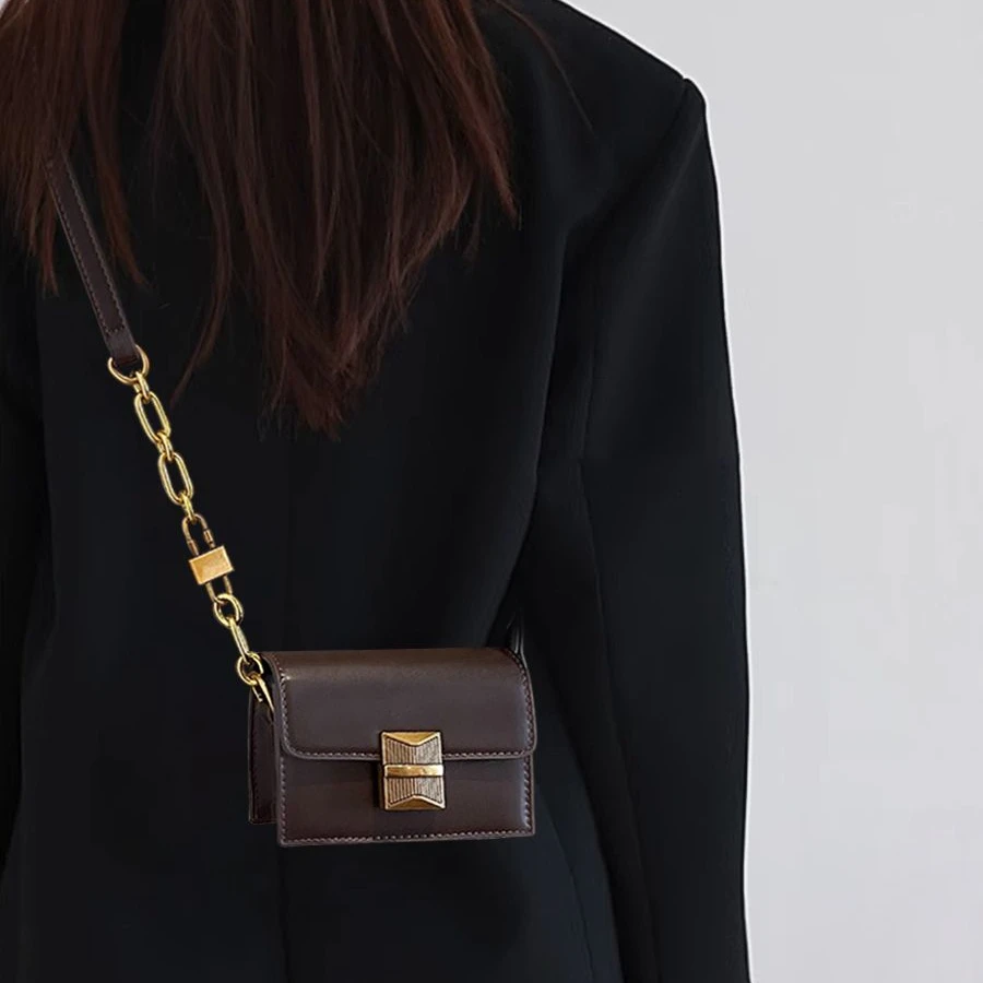 超火精致迷你链条小包包女2024新款高级质感小众设计链条斜挎小包