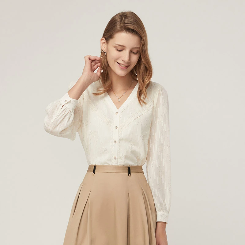 Daniel Hechter/丹尼爱特女士V领长袖雪纺气质打底衬衣GS01905