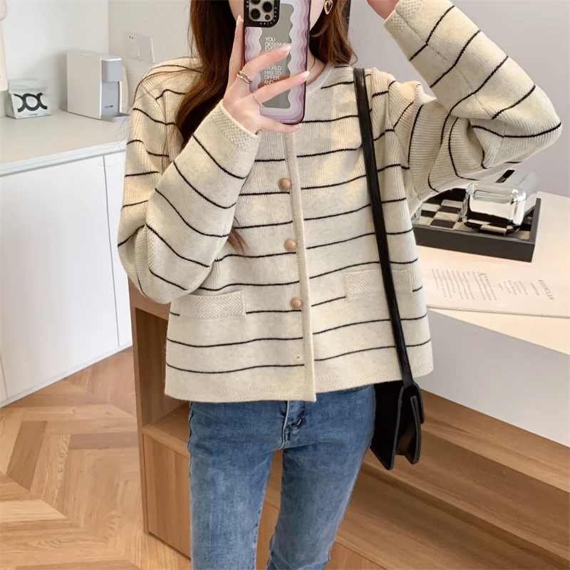 秋冬季法式条纹毛线针织开衫女新款宽松百搭时尚休闲圆领外套8823