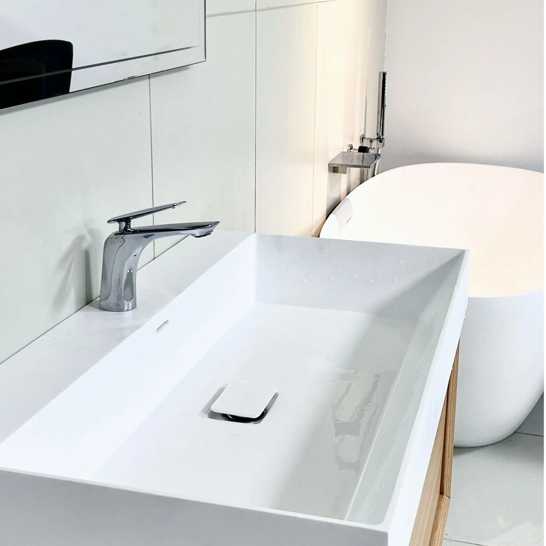 全铜加厚面盆水龙头卫生间台上盆浴室黑色单孔单把冷热水龙头