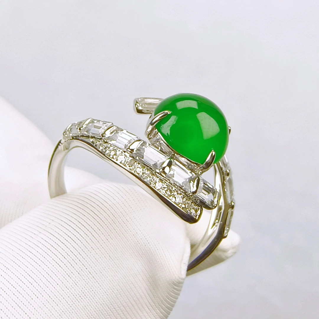 【高定特价】翡翠戒指高冰玻绿蛋面18k金镶嵌时尚气质冰绿简约复古