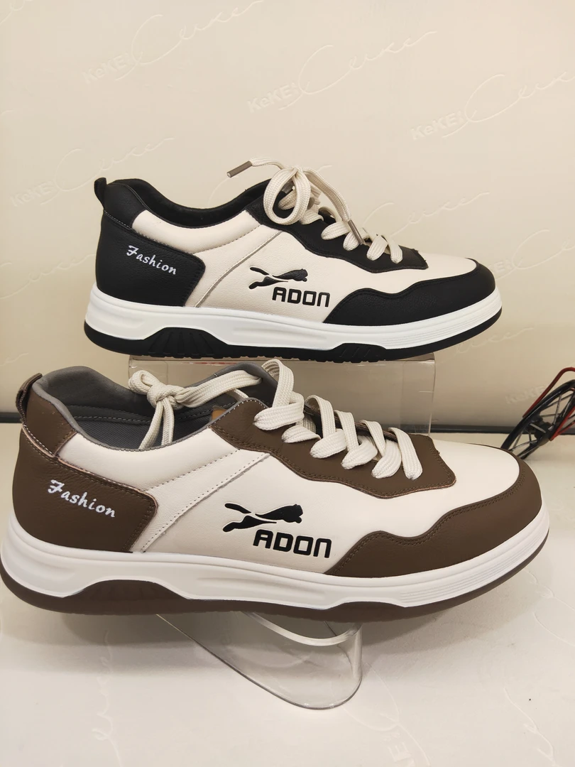 秋季新款男士潮鞋低帮黑白休闲板鞋